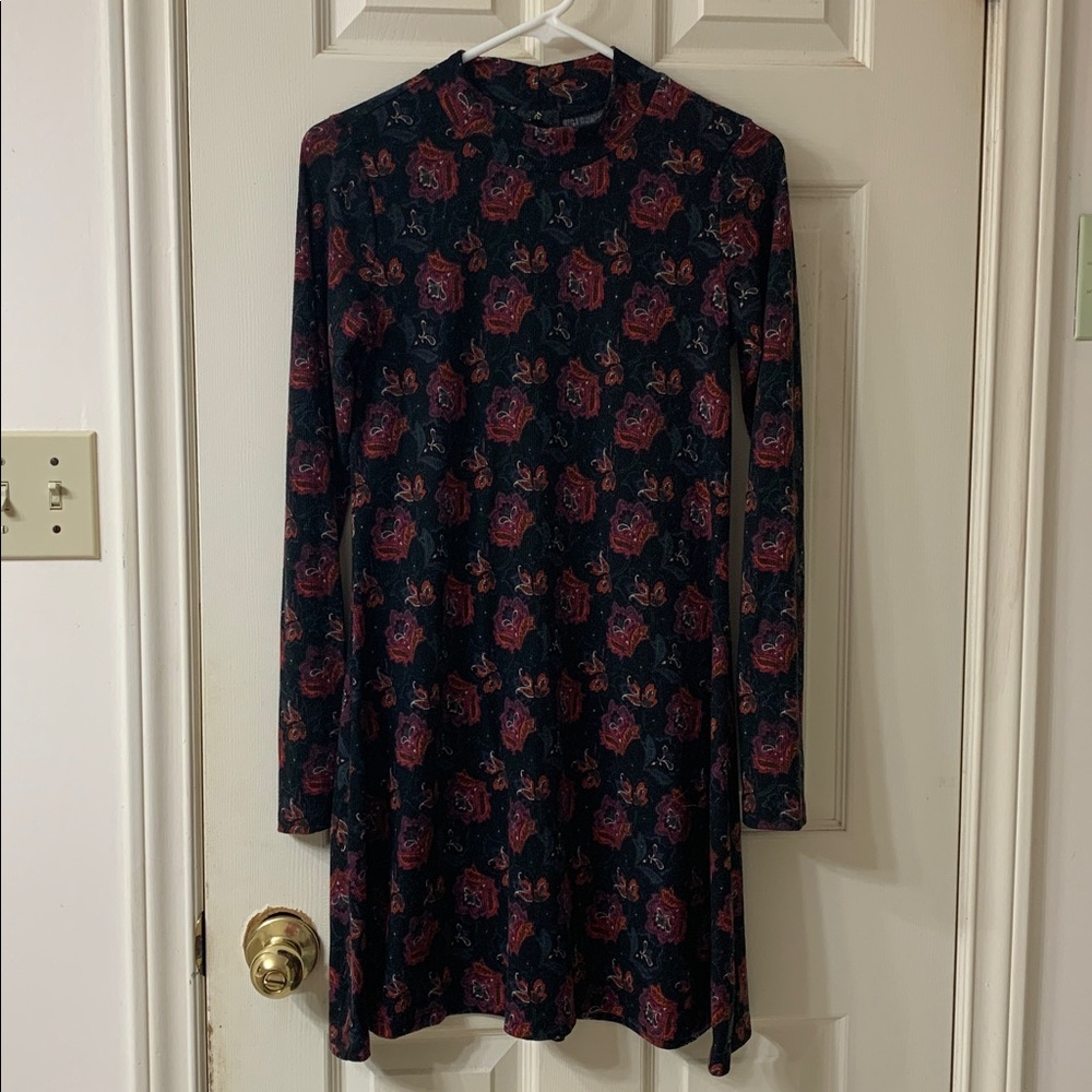 🌷3 for$25🌷g:21, Black & Red Floral Long Sleeve Ribbed Jersey A-Line Dress